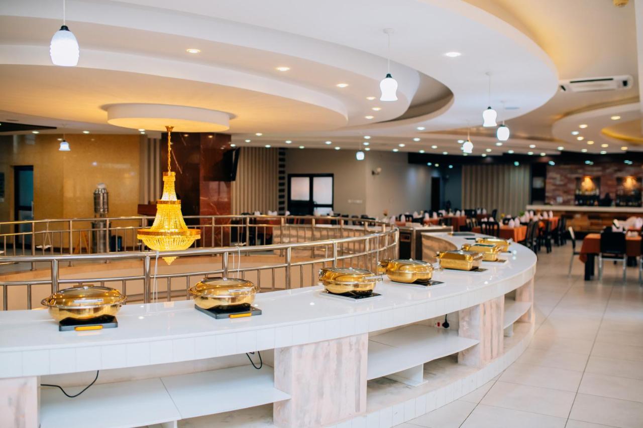 Gold Crest Hotel Mwanza Buitenkant foto