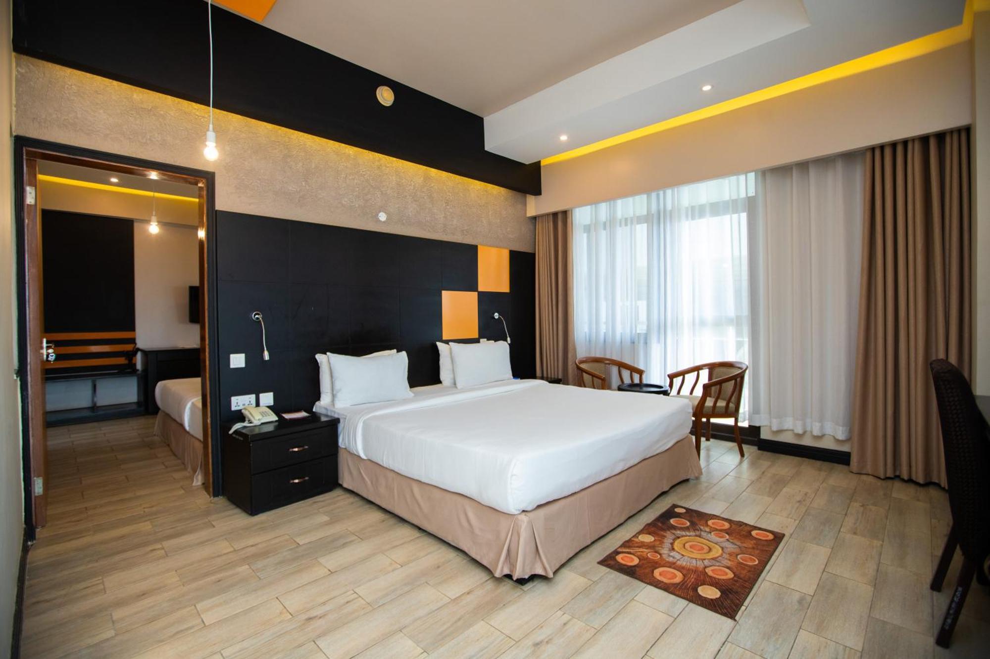 Gold Crest Hotel Mwanza Buitenkant foto