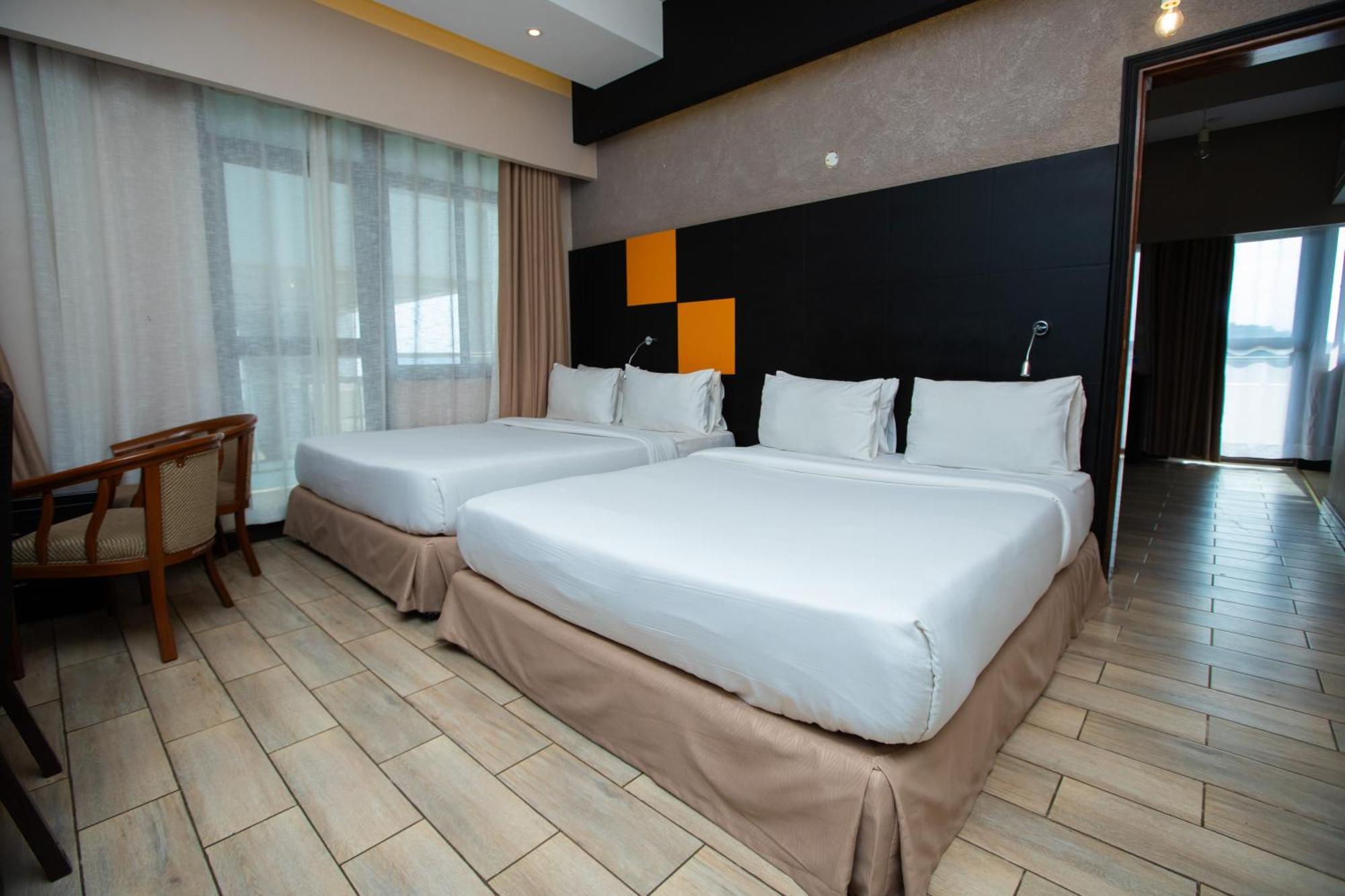 Gold Crest Hotel Mwanza Buitenkant foto